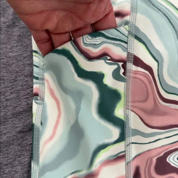 NWOT…. Side kick Tank and Matching Athleta Leggings - Picture 6 of 7